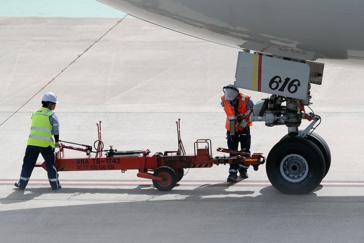 الصيانة الخفيفة للطائرات